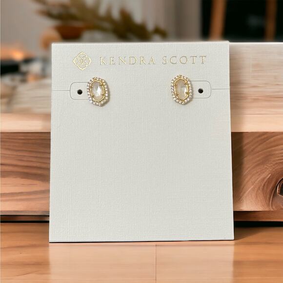NWT! Kendra Scott Cade Gold Stud Earrings in Ivory Mother-of-Pearl - Picture 1 of 5